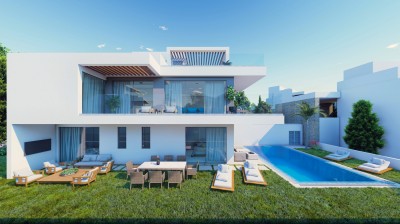 Living on the water edge 